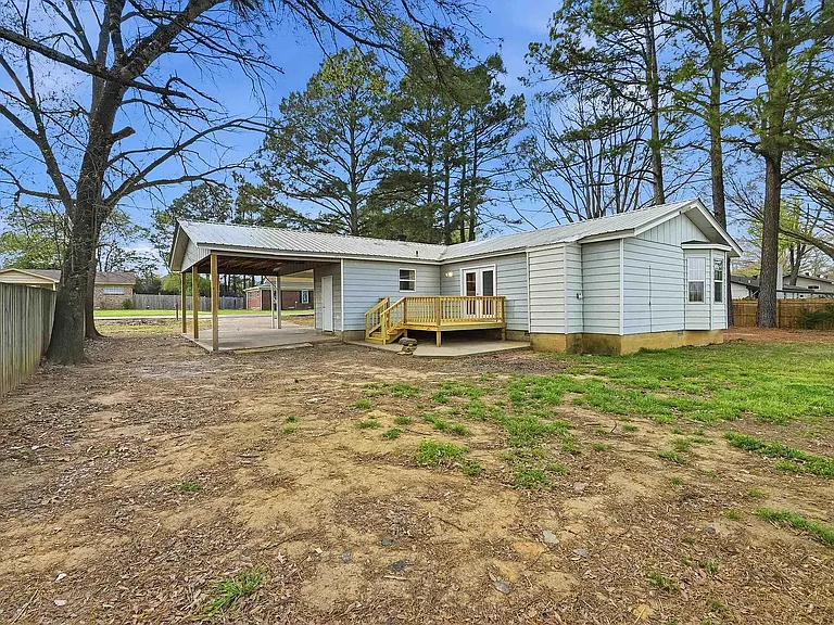 1410 Magee Dr — Photo 11