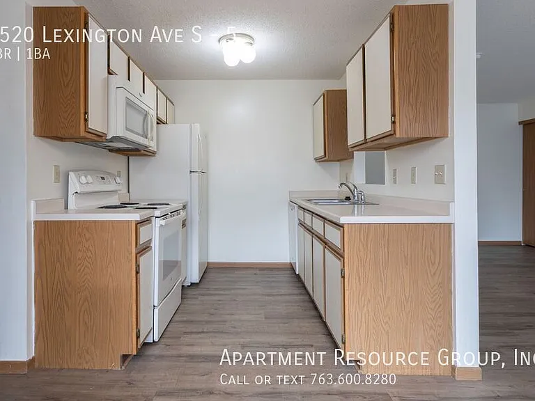 3520 Lexington Ave #5 — Photo 32