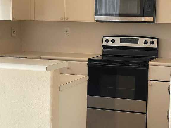 5th image of 2504 SE 14 Avenue #285