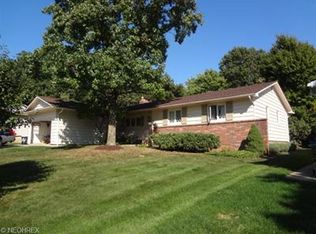 7513 Wake Robin Dr, Parma, OH 44130