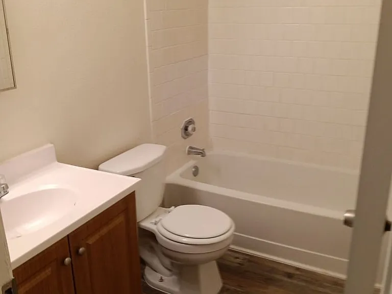 Princeton Place Apartments — Photo 32