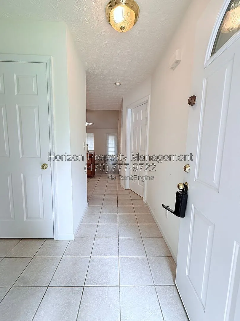 2 bed, 2.0 bath, 1080 sqft, $1,650 — Photo 2