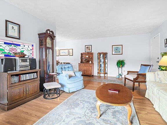 5th image of 2503 Gatehouse Ln