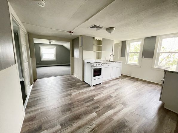656 Main St #3