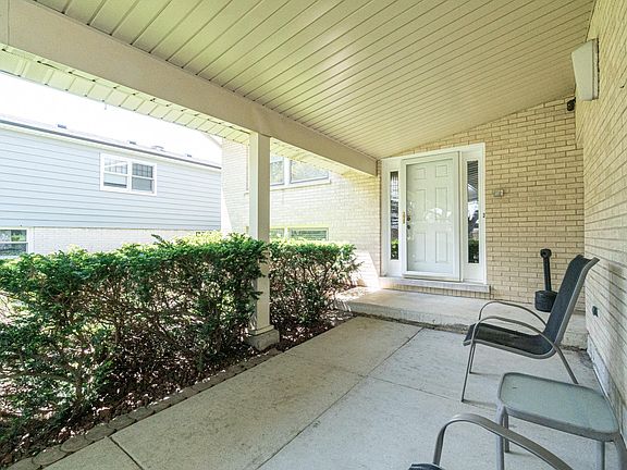 3rd image of 1718 N Mura Ln