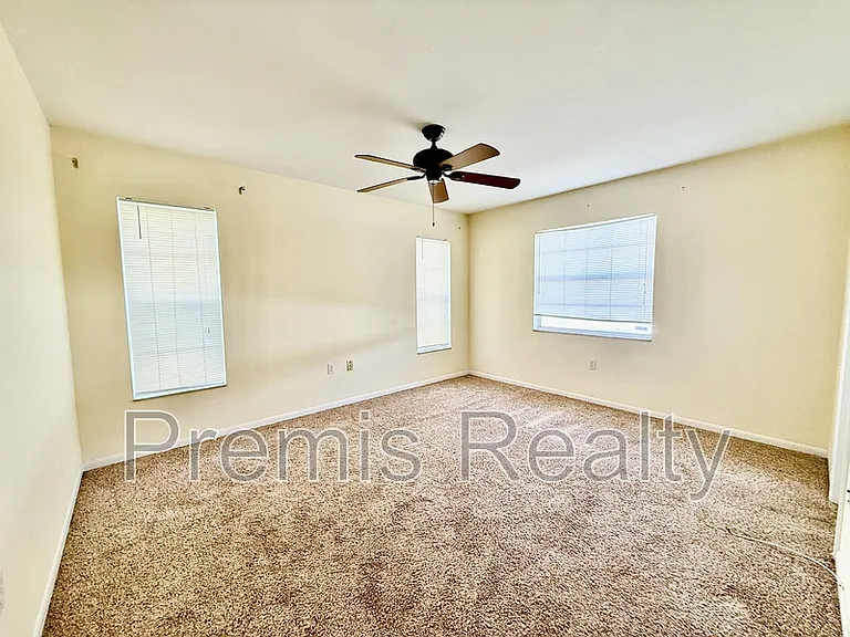 2238 Colonial Dr — Photo 18
