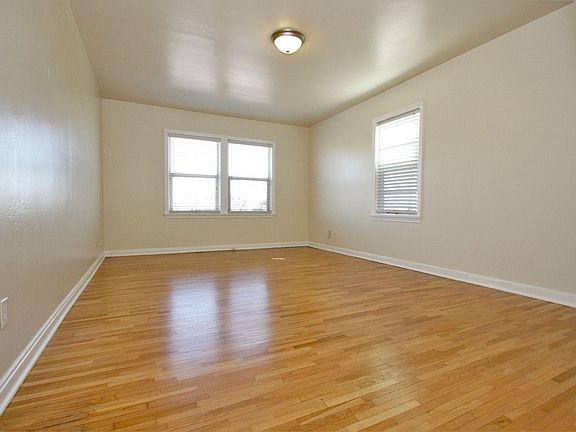 3rd image of 2110 N 30th St APT 4