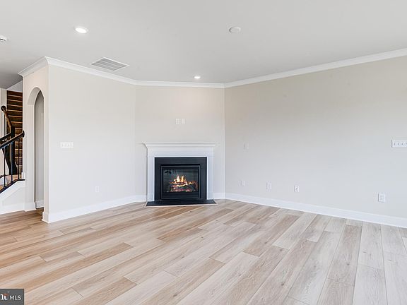 5th image of 34299 Graham Cir