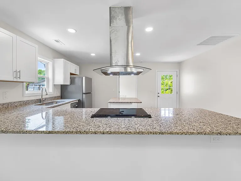 6 Goodrich St — Photo 6