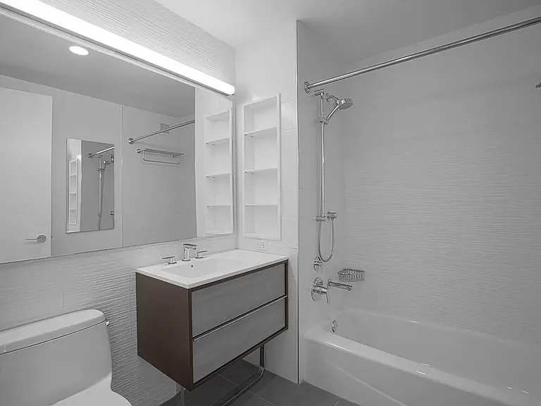 10 City Point #26T — Photo 8