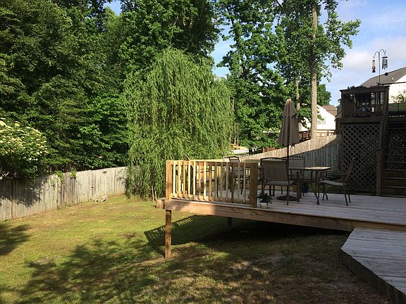 3rd image of 337 Lynchburg Dr