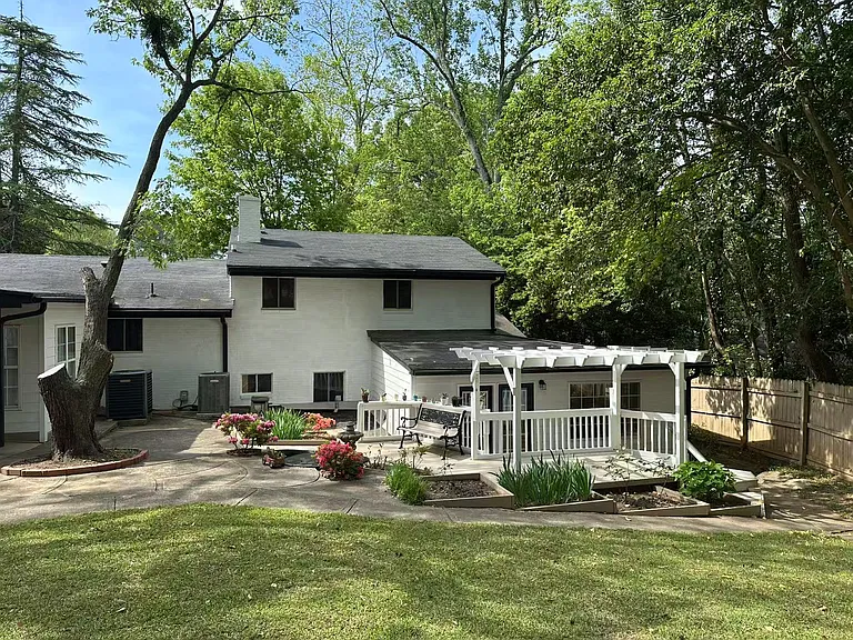5002 Wickham Rd — Photo 40