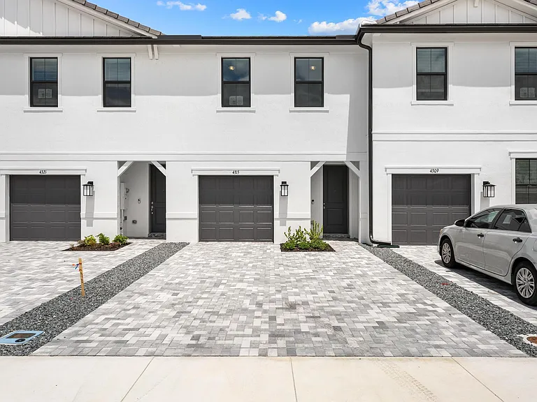 4315 Efendi Dr — Photo 53