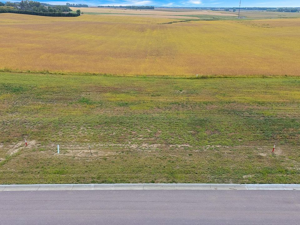 2nd image of 513 W Willow Trl