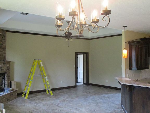 5th image of 13 Blue Meadow Dr