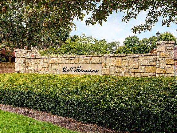 2nd image of 3325 Mansion Way