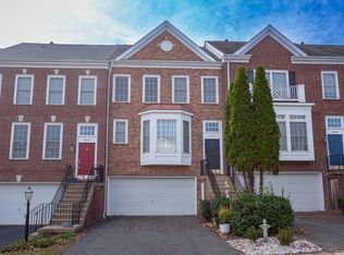 18555 Sierra Springs Sq, Leesburg, VA 20176