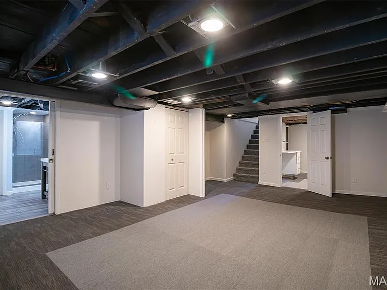 330 Calvert Ave — Photo 18