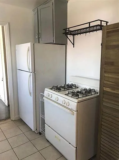 Silverlake Garden Apartments — Photo 72