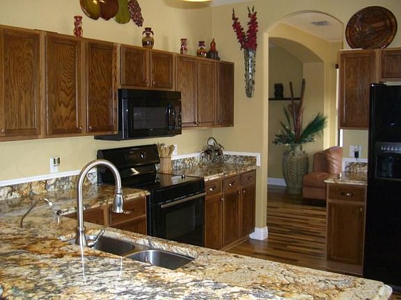 2nd image of 11105 Avery Oaks Dr