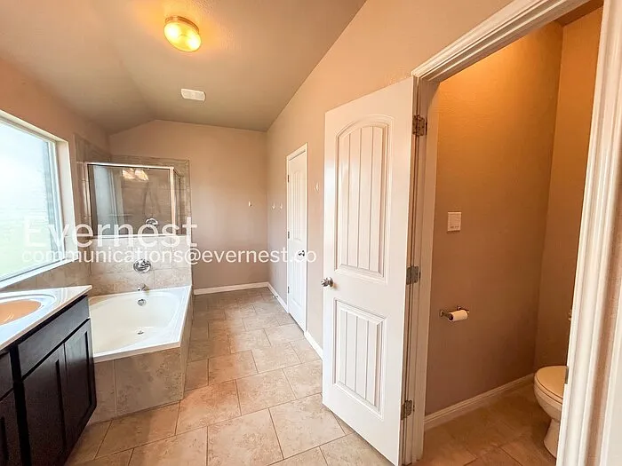 501 W Vega Ln — Photo 7