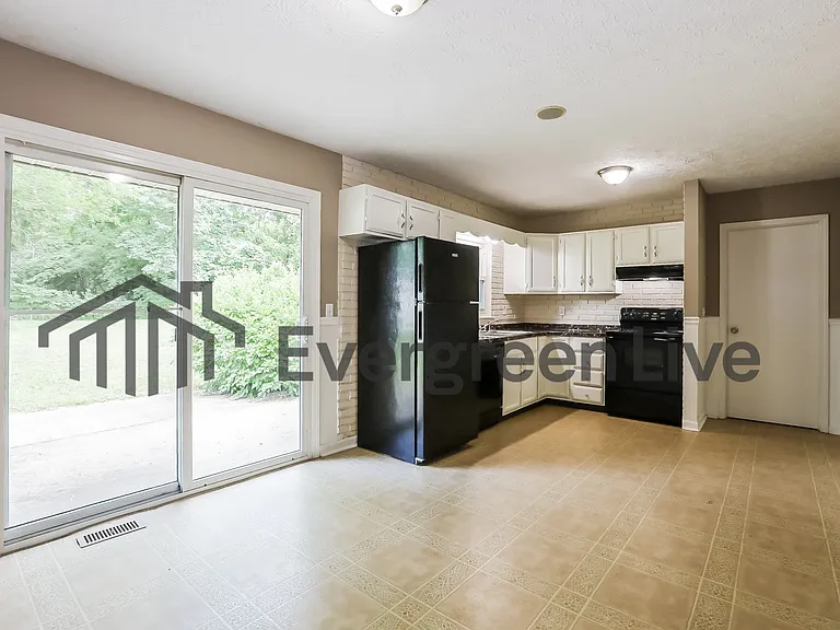 5717 Winship Dr — Photo 6