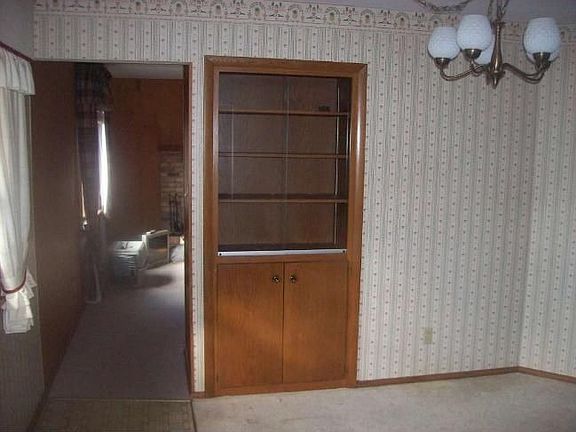 5th image of W172N8417 Shady Ln