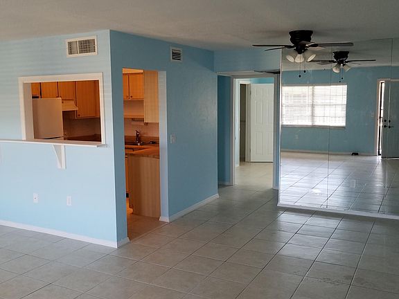 5th image of 1320 Moreland Dr Unit 29