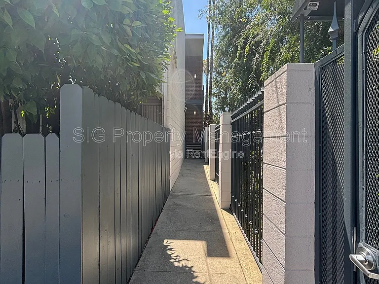 Oakland Summit — Photo 37