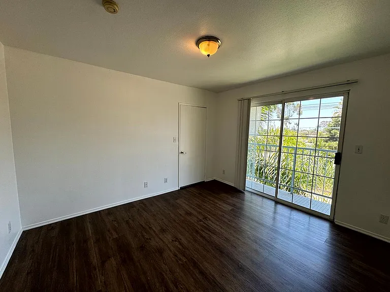 12048 Culver Blvd — Photo 19