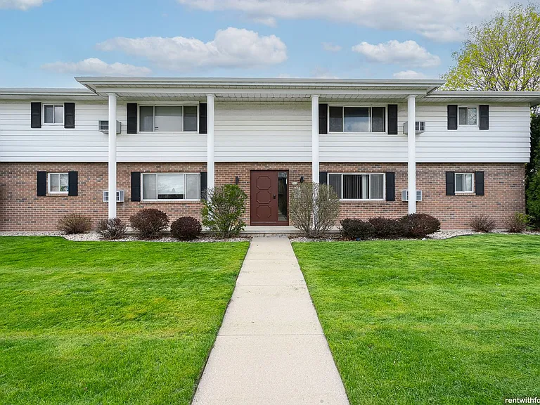 560 W Linwood Ave — Photo 14