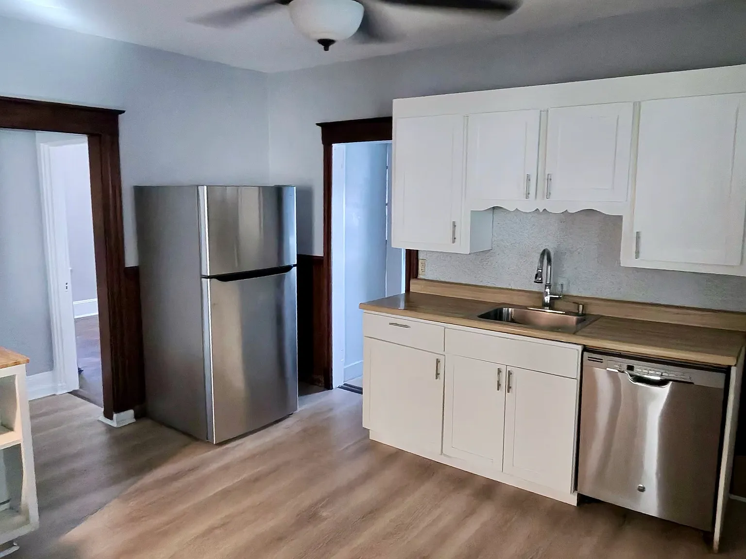 2 bed, 1300 sqft, $1,700 — Photo 2