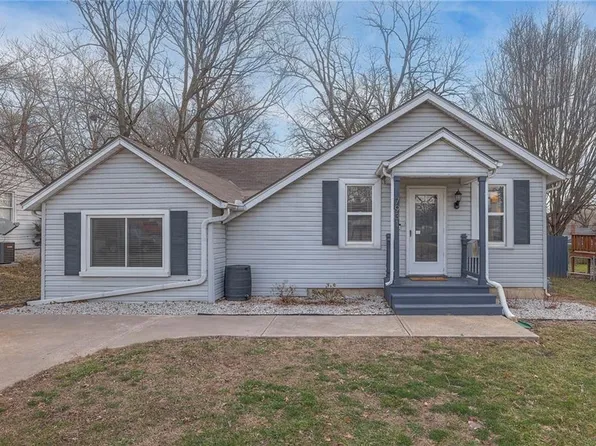 7931 Jarboe St, Kansas City, MO 64114