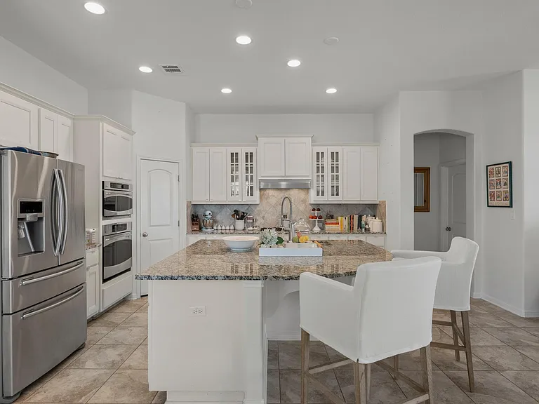 4221 Gandara Bnd — Photo 12