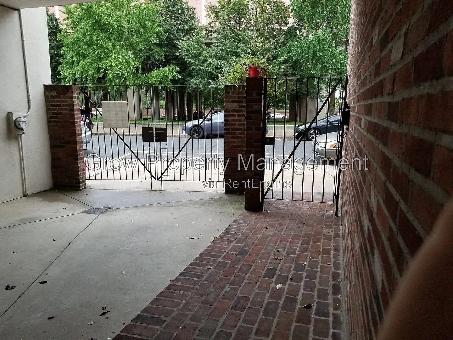 2 bed, 2.0 bath, 1794 sqft, $3,073 — Photo 4