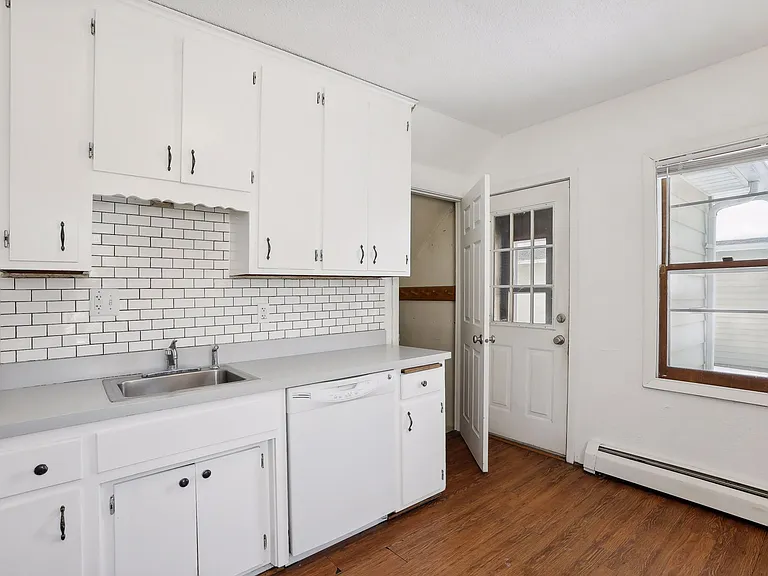 1119 Matilda St — Photo 13
