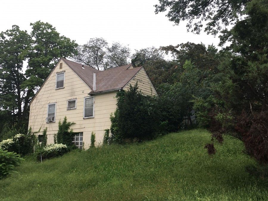 2nd image of 4287 E 62nd St