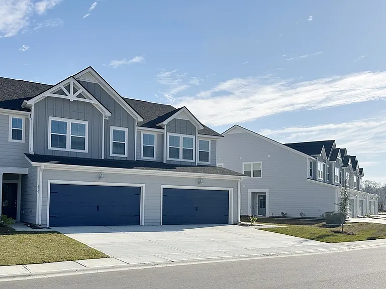 Clear Lake Reserve Townhomes — Photo 5