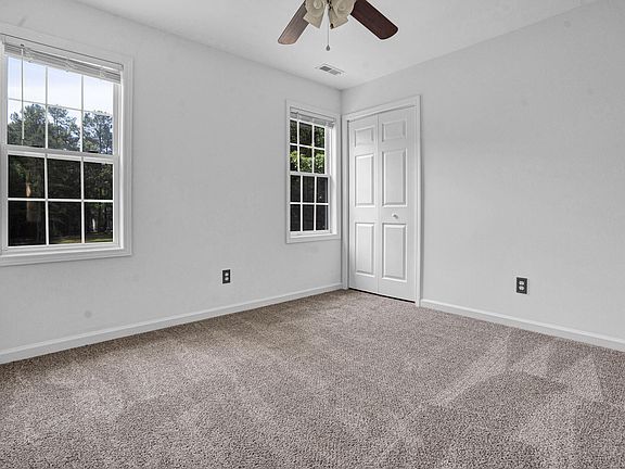 4th image of 272 Kentucky Dr
