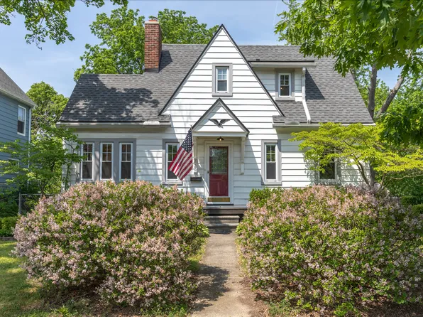 26 Chippewa Rd, Pontiac, MI 48341