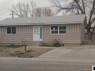 1817 Gregg Ave, Worland, WY 82401