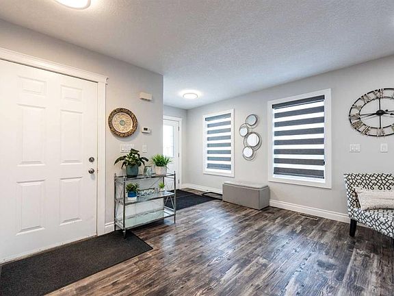 3rd image of 192 W Cove Rise