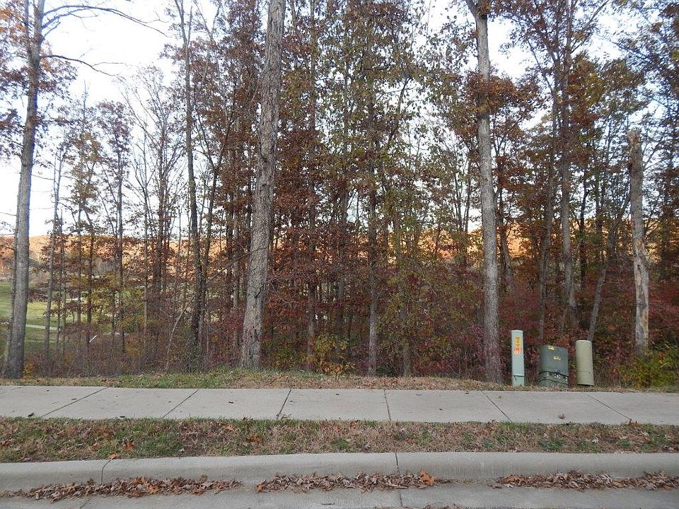 1st image of 111 Pinehurst Ct