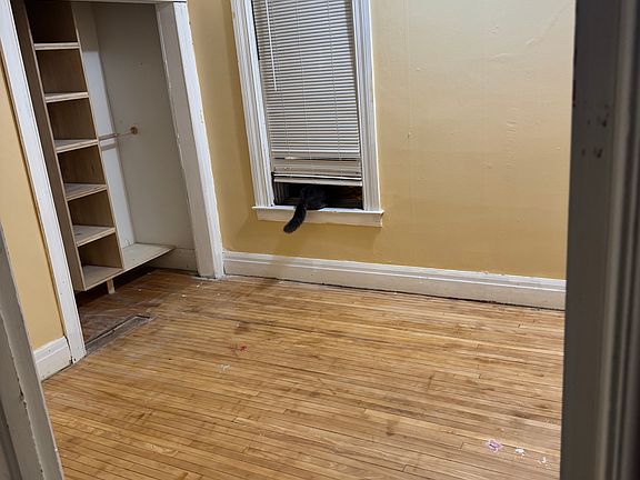 5th image of 112 Flower Ave E #2