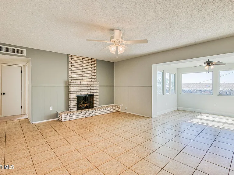 6408 Regal Ln — Photo 4