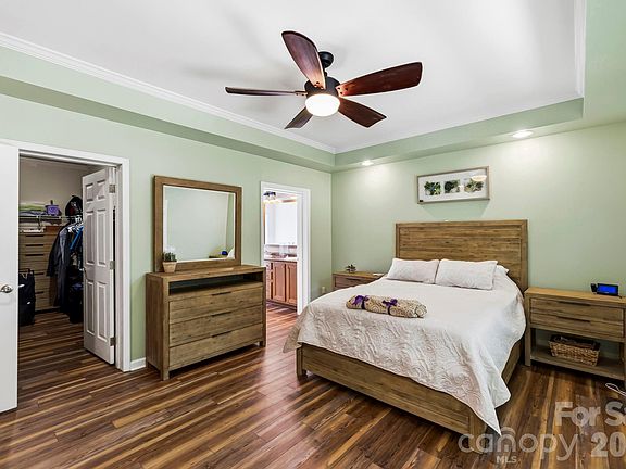 4th image of 31 Enochs Way