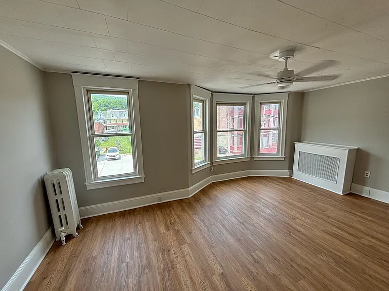 414 W Broad St #2 — Photo 5