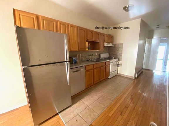 5th image of 97 N 1st St APT 4L