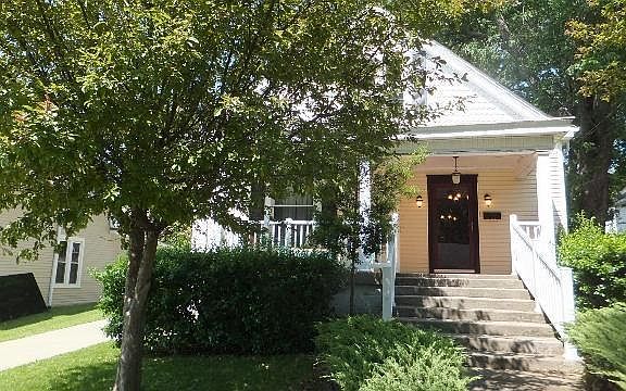 3rd image of 17 Short St