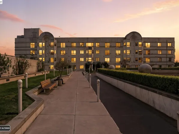 989 Webster St APT 443, Oakland, CA 94607